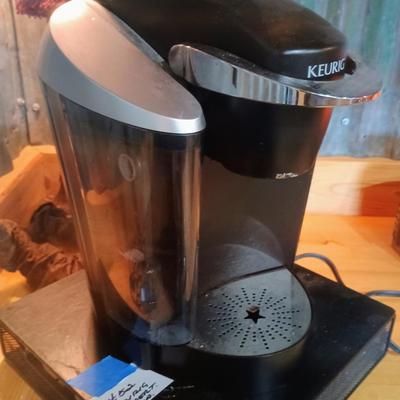 Keurig w/Storage  tray
