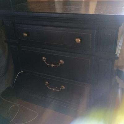 3-Drawer Nightstand