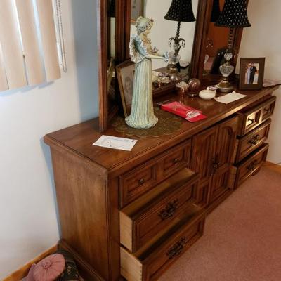 Sale Photo Thumbnail #78