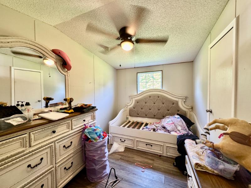 Sale Photo Thumbnail #26