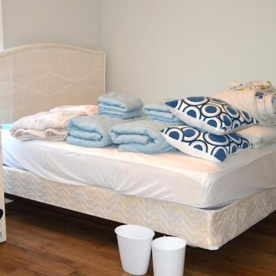 Wicker Bed