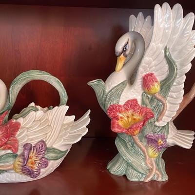 Fitz And Floyd Swan Teapots Set Of 2