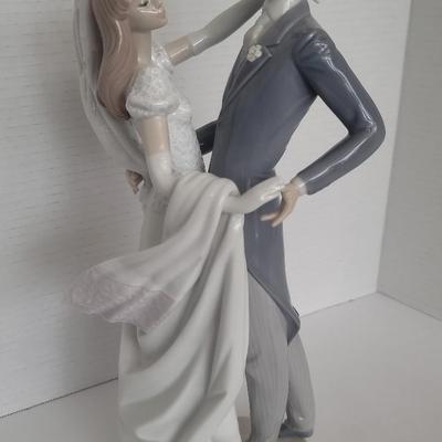 Lladro "I Love You Truly Couple"  No. 1528