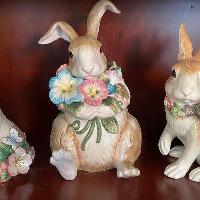 Fitz And Floyd Rabbit Cookie Jar And 2 Classics Rabbit Figurines