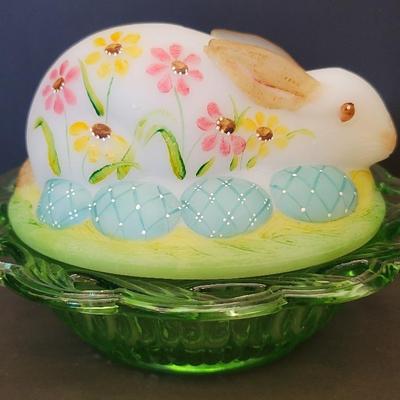 Fenton Bunny On Nest Custard Covered Candy Dish Hand Painted Signed By Artist 