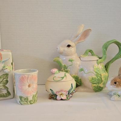 Fitz & Floyd Spring Bunny Classics & Essentials 