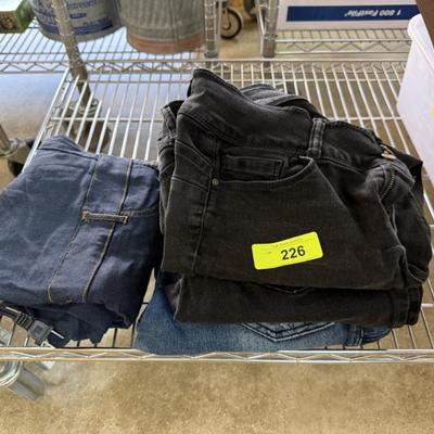 Sale Photo Thumbnail #274