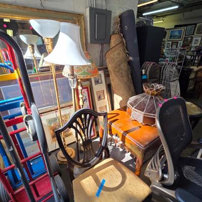 Estate sale photo
