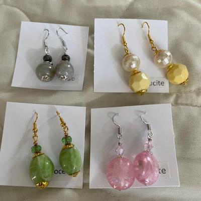 HHC537 - Myrna Lee Chang Porcelain , Lucite , & Jade Dangles 