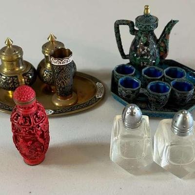 HHC217 - Miniature Collectible Trinkets 