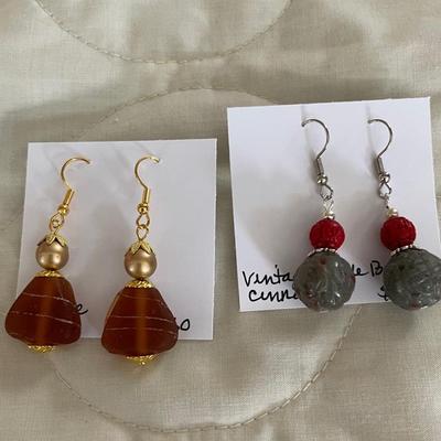 HHC518 - Myrna Lee Chang Vintage Jade /Cinnabar & Glass Earrings 