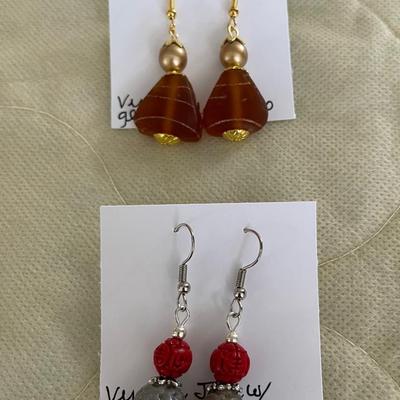 HHC515 - Myrna Lee Chang Red Cinnabar & Vintage Glass Bead Earrings 
