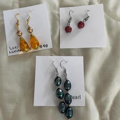 HHC509 - Myrna Lee Chang Black Pearl & Natural Stone Earrings 