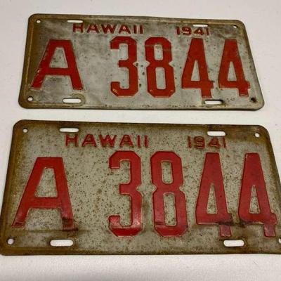 HHC134 - RARE Pair of 1941 Hawaii Metal Car License Plates