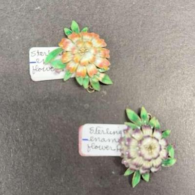 HHC439 Myrna Lee Chang Two Silver Enamel Flower Pins 