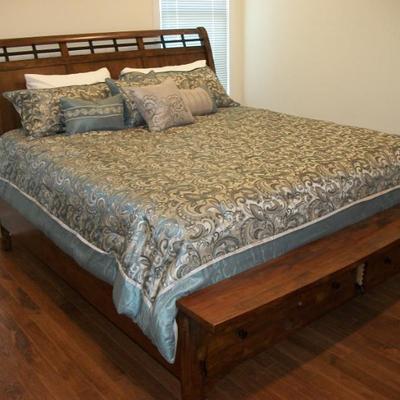 King Sleigh w/ storage