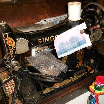 1925 Singer Sewing Machine