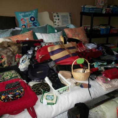 Purses / Carry Bags / Vera Bradley