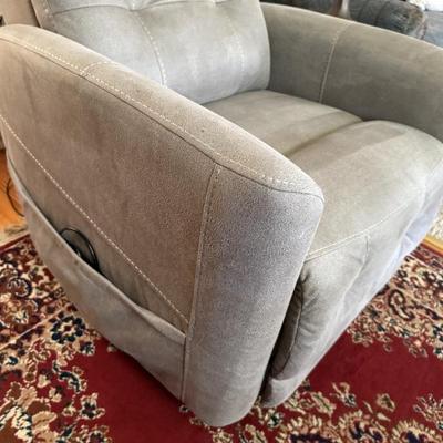 Sale Photo Thumbnail #126
