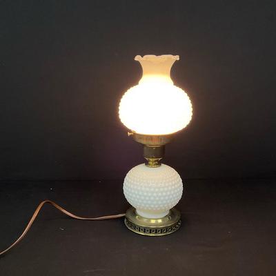 Vintage White Milk Glass Hobnail Table Lamp
