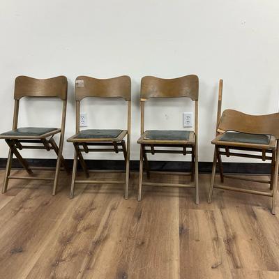 Vintage Folding Chairs 