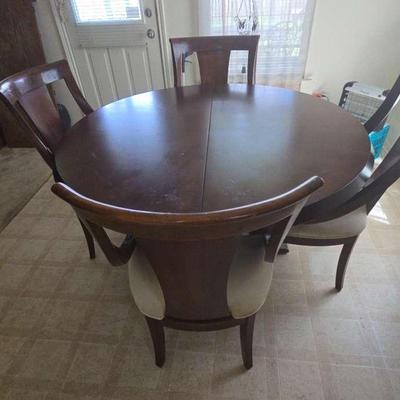 Elegant Dining Table With 4 Chairs