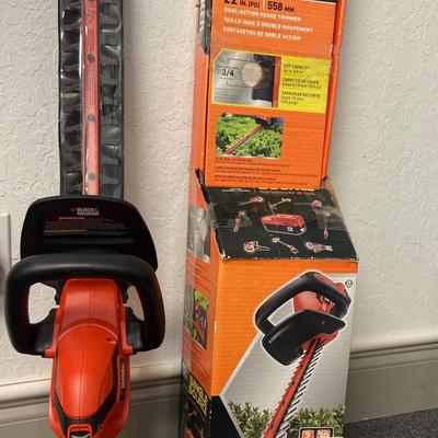 Black And Decker 18V Cordless Dual Action Hedge Trimmer