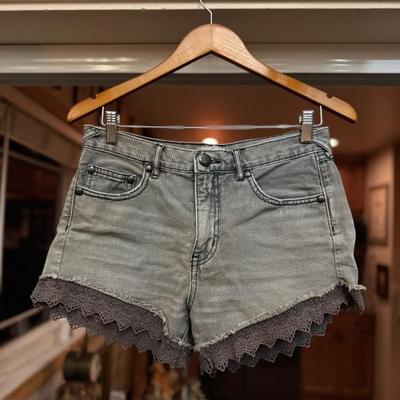 Sale Photo Thumbnail #1013