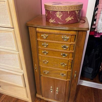 Sale Photo Thumbnail #105