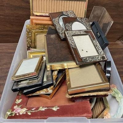 Assorted Picture Frames 