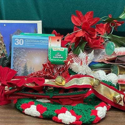 Christmas Decor & Gift Bags
