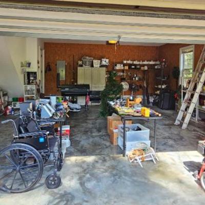 Estate sale photo