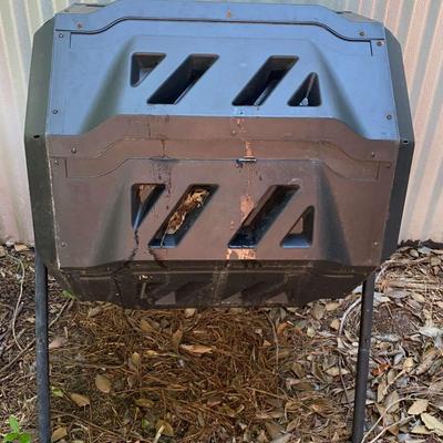Rotating Compost Bin with Metal Stand – 3' Tall