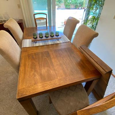 Gorgeous Solid Oak Extendable Drexel Wooden Dining Table And 6 Upholstered Chairs