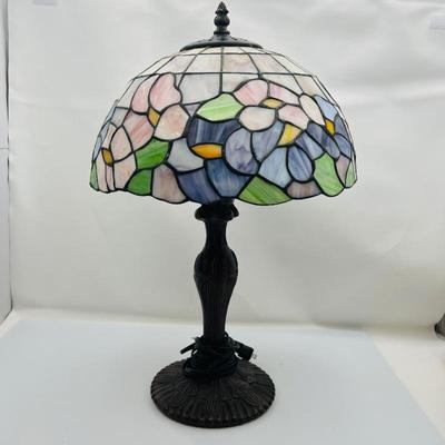 Vintage Tiffany Style-Stained Glass Table Lamp in Pink and Purple Floral Design