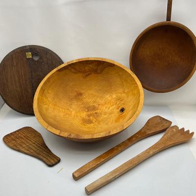 Lot of Vintage Wooden Kitchen Wear- Small Vermont Stoware hanging bowl, Large Great Alaskan Bowl Company