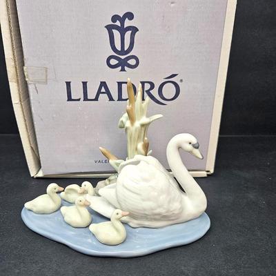  Retired Lladro figurine titled “Mother Swan With Babies” in Original Box - 05722
