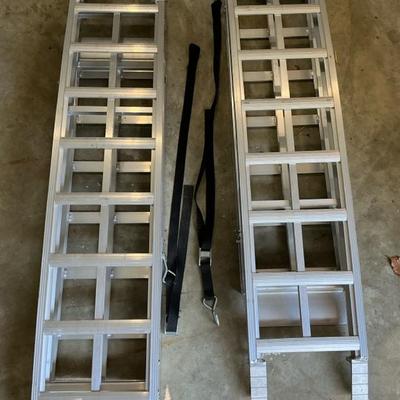 Werner R522 Folding Arched Ramps