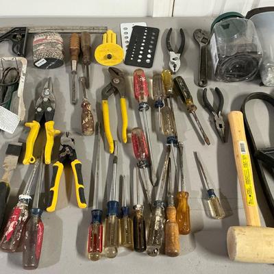 Household Tools - Screwdrivers, Chisels, Allen Wrenches 