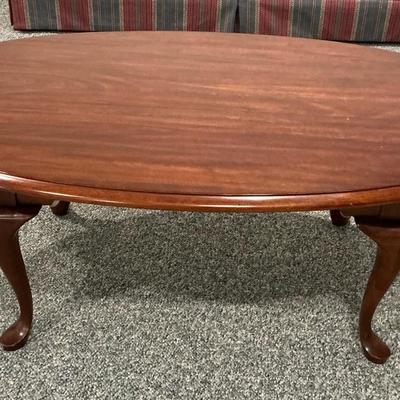 Pennsylvania House Cherry Oval Queen Anne Coffee Table