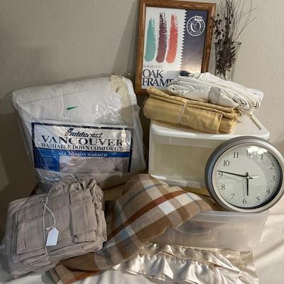 Mixed Home Essentials Lot – Bedding, Decor, Clock & Storage