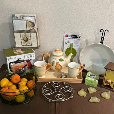 Tea & Kitchen Decor Bundle – Teapots, Serveware, Tea Infusers & Rustic Accents
