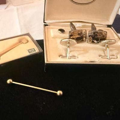 Vintage Gentleman’s Accessory Set – Cufflinks, Tie Bar & Collar Bar