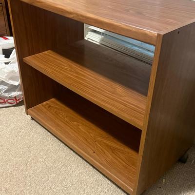 Vintage Electronics & Rolling Media Stand Lot