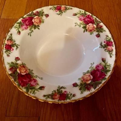 Sale Photo Thumbnail #11: Royal Albert Old Country Roses Bowls