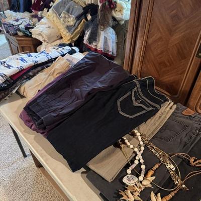 Sale Photo Thumbnail #26