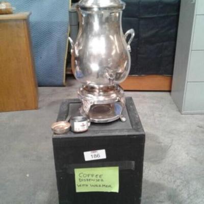 Antique like silver plated 50 cup Coffee Urn with wooden carrying box. Silver color