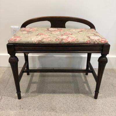 Vintage Vanity Bench – Carved Wood Frame & Floral Upholstery
