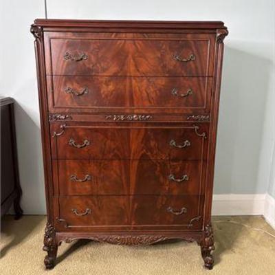 Chippendale Flame Mahogany Chest of Drawers .jpg
