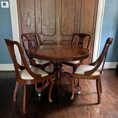Solid Wood Lanterloo Breakfast Table & Chairs .JPG